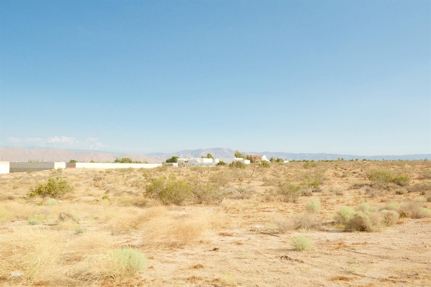 17455 Mauna Loa St, Hesperia, CA 92345